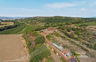 Maison de campagne à vendre Arezzo, Toscane:  RIF 2993 Blick auf Anwesen und Umgebung