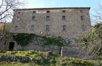 Château à vendre San Leo Bastia, Palazzo Vaiano, Ombrie:  Vue arrière