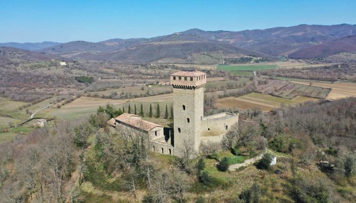 Château médiéval à vendre 06060 Pian di Marte, Ombrie