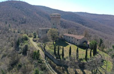 Château médiéval à vendre 06060 Pian di Marte, Torre D’Annibale, Ombrie:  