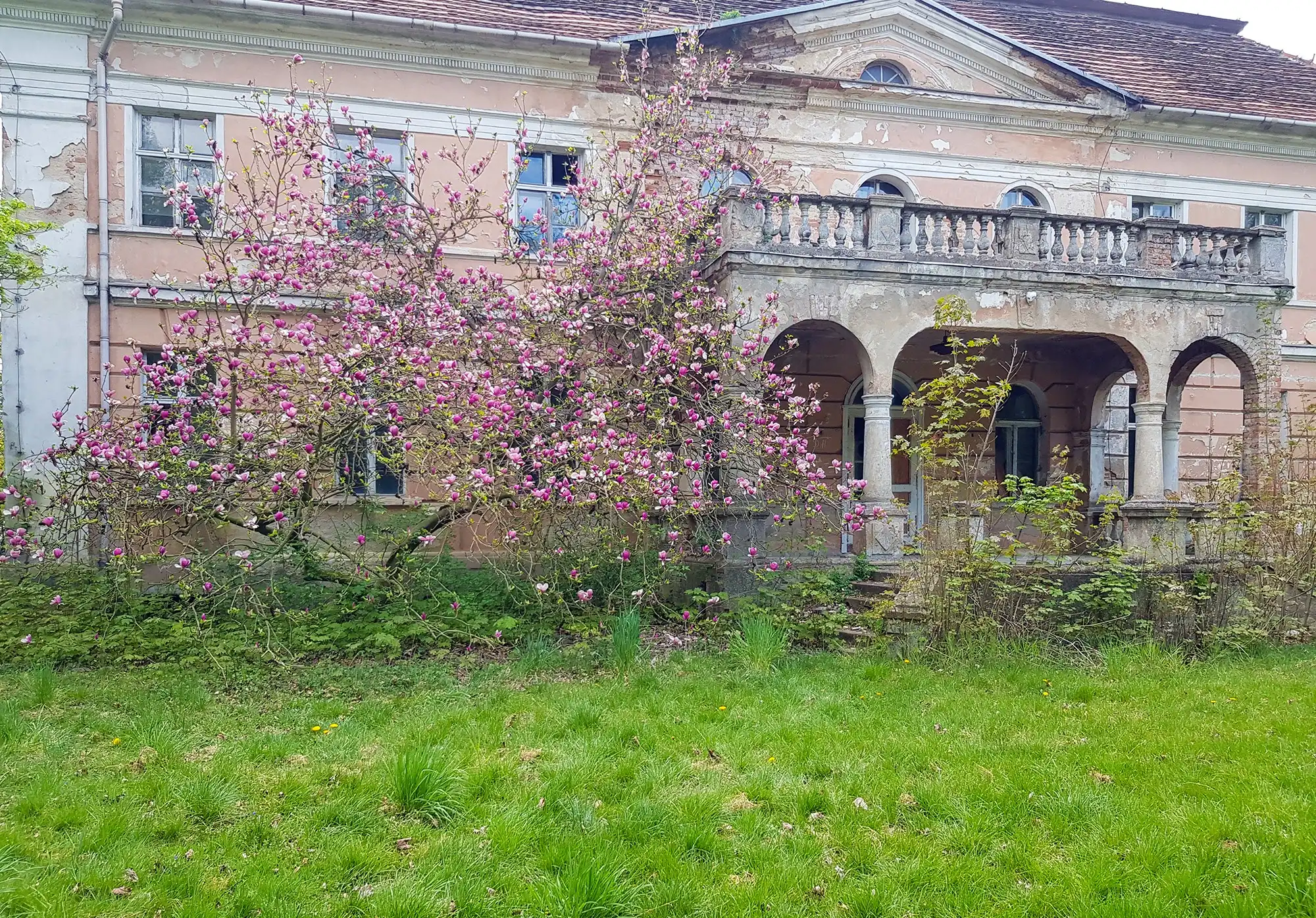 Photos Neoklassizistisches Gutshaus in Granówko, Großpolen