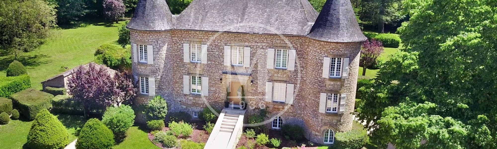 ???images??? Château à vendre Sarlat-la-Canéda 17 pièces - 600 m²