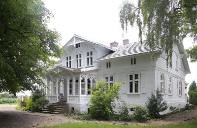 Propriétés, Rare manoir en bois près de Malbork, Poméranie