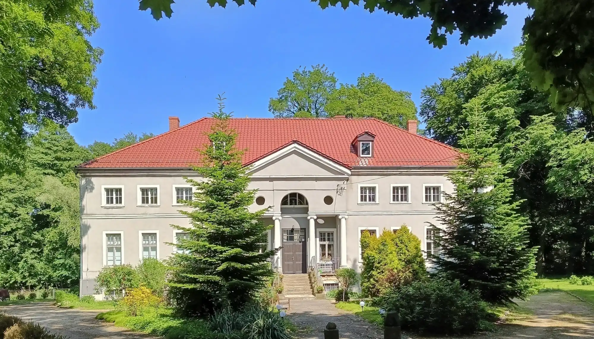 Photos Pałac w Sławnikowicach, w pobliżu Zgorzelca / Görlitz