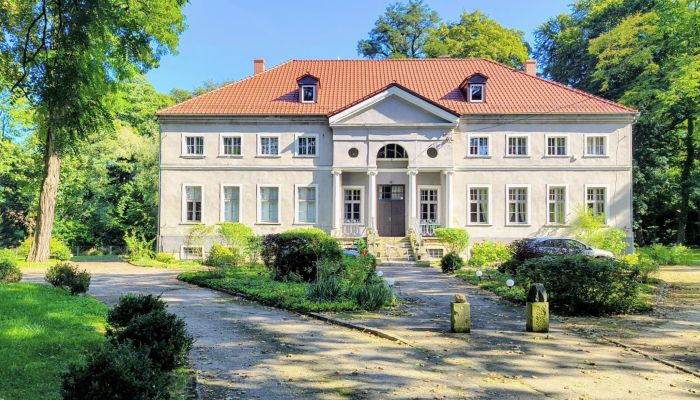 Château Sławnikowice, Basse-Silésie