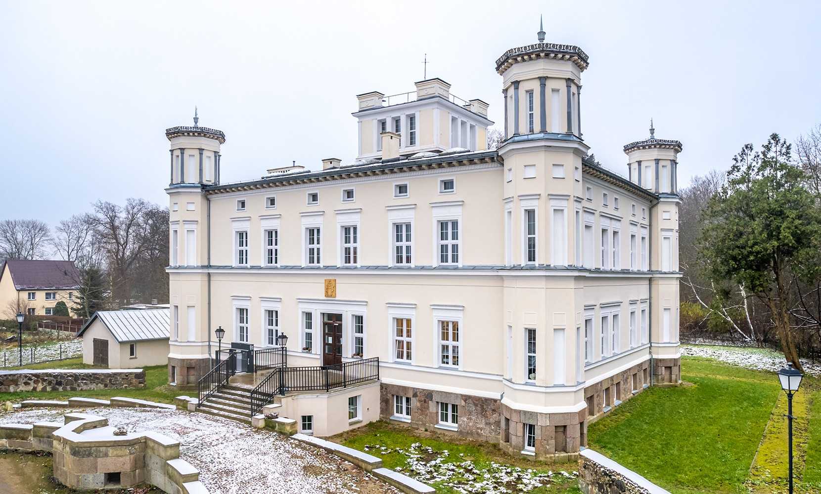 Appartement du château à vendre Lubiechowo, Poméranie occidentale:  Vue extérieure
