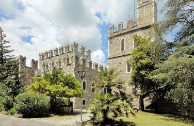 Propriétés, Château de rêve en Ombrie dans la forêt