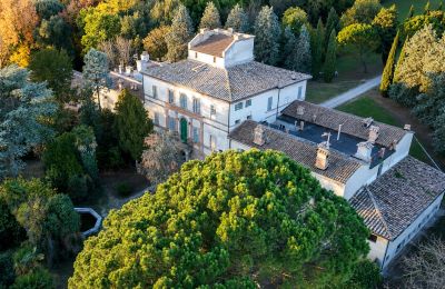 Biens de caractère, Manoir avec parc à Marsciano
