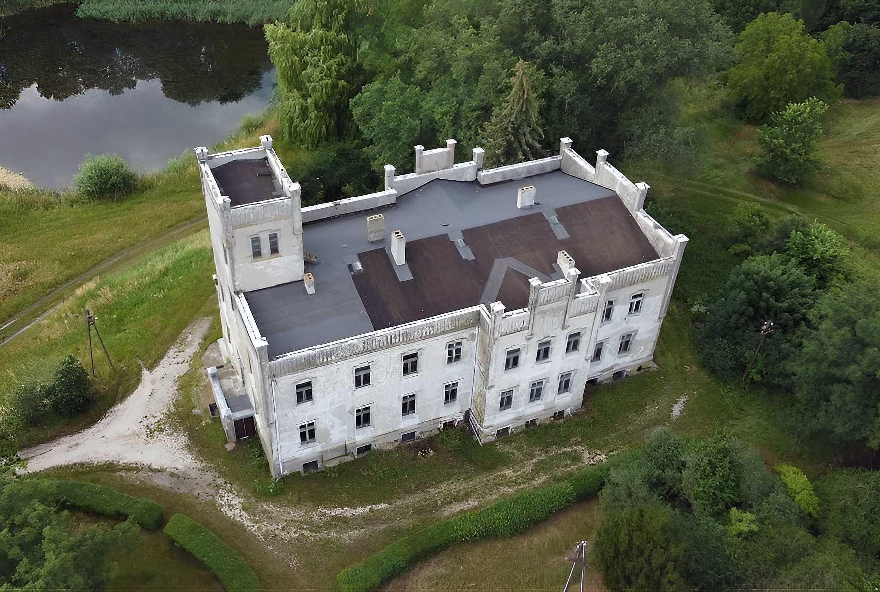 Manoir à vendre Górki Dąbskie, 89-240 Górki Dąbskie 1, Cujavie-Poméranie:  Drone