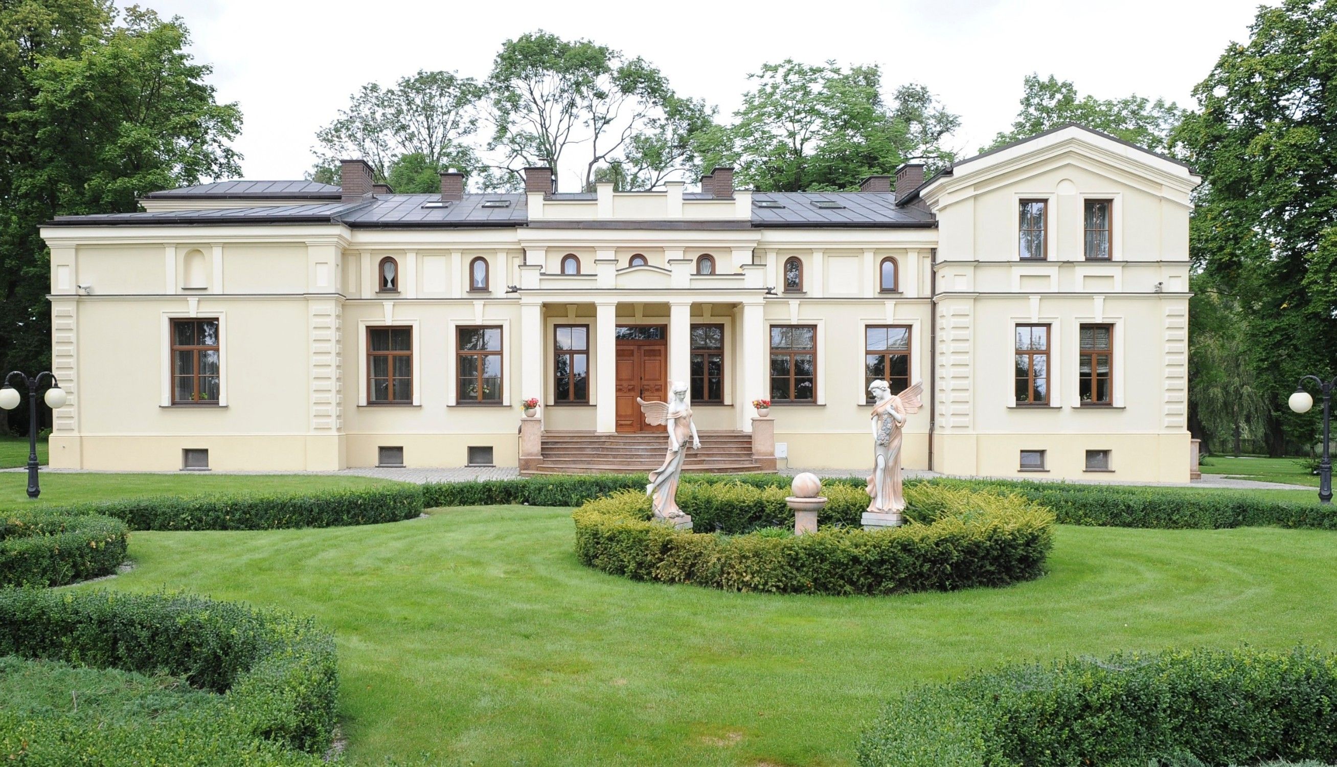 Photos Petit manoir avec parc, près de Łódź