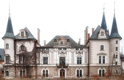 Château à vendre Bożków, Palac Wilelma von Magnis 1, Basse-Silésie:  Vue latérale