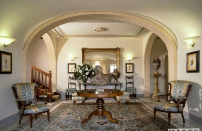 Villa historique à vendre Lari, Toscane:  Hall d'entrée