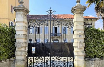 Villa historique à vendre Verbano-Cusio-Ossola, Intra, Piémont:  Porte