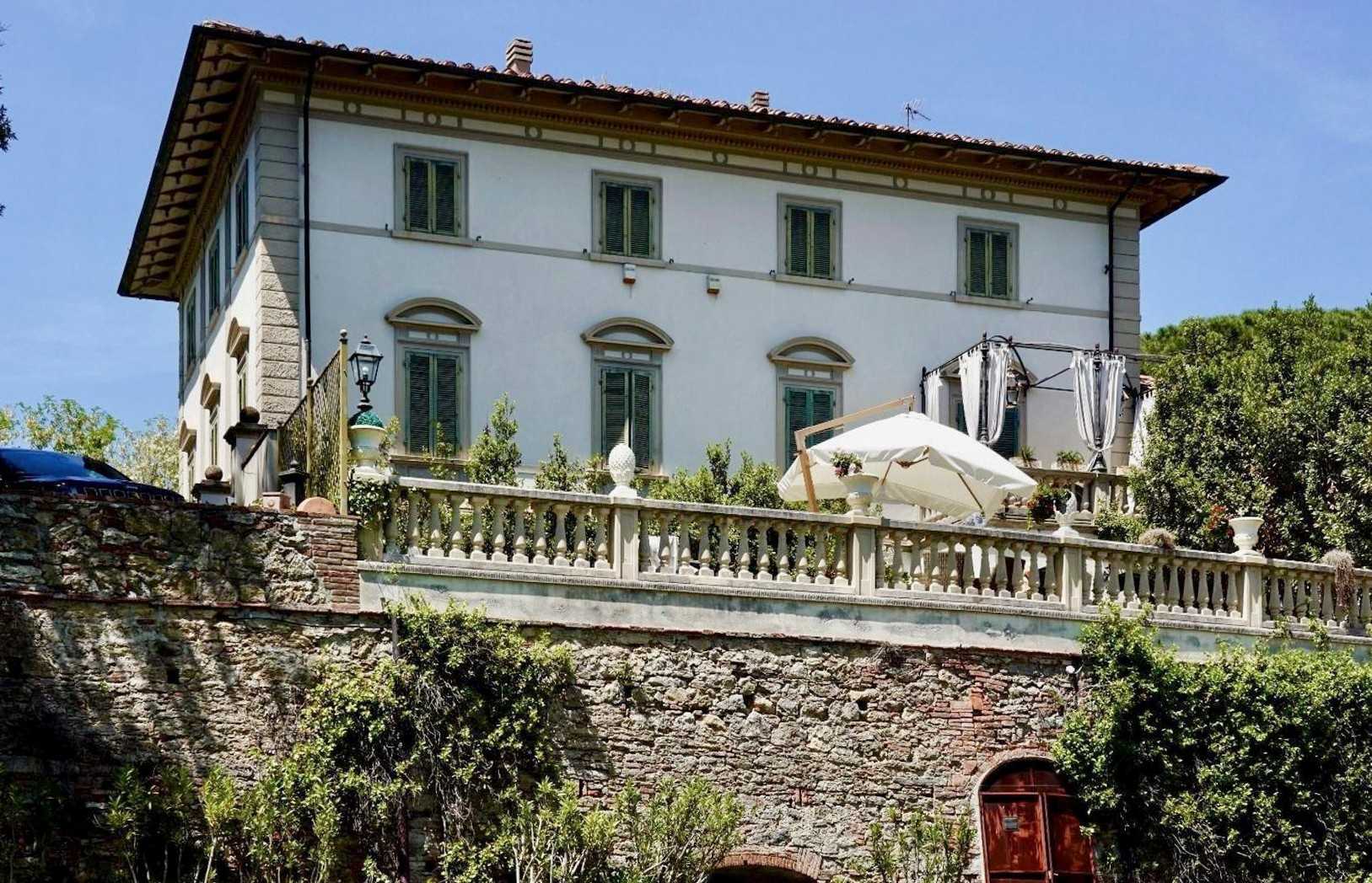 Photos Deux unités d'habitation exclusives dans une villa historique près de Pise