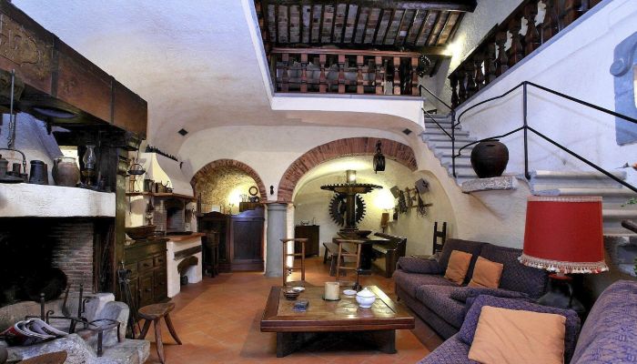 Camaiore : ancienne huilerie restaurée avec charme italien