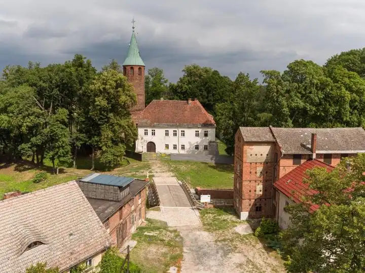 Photos Vente: Château de Karlovice
