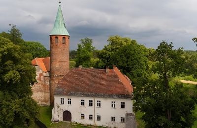 Château médiéval à vendre Karłowice, Zamek w Karłowicach, Voïvodie d'Opole:  Vue extérieure