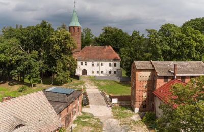 Château médiéval à vendre Karłowice, Zamek w Karłowicach, Voïvodie d'Opole:  Accès