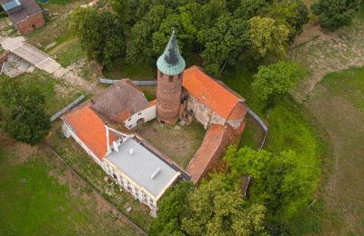 Château médiéval à vendre Karłowice, Zamek w Karłowicach, Voïvodie d'Opole:  Drone
