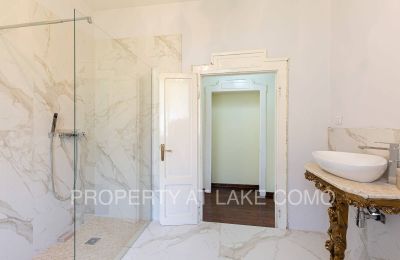Villa historique à vendre Dizzasco, Lombardie:  Salle de bain