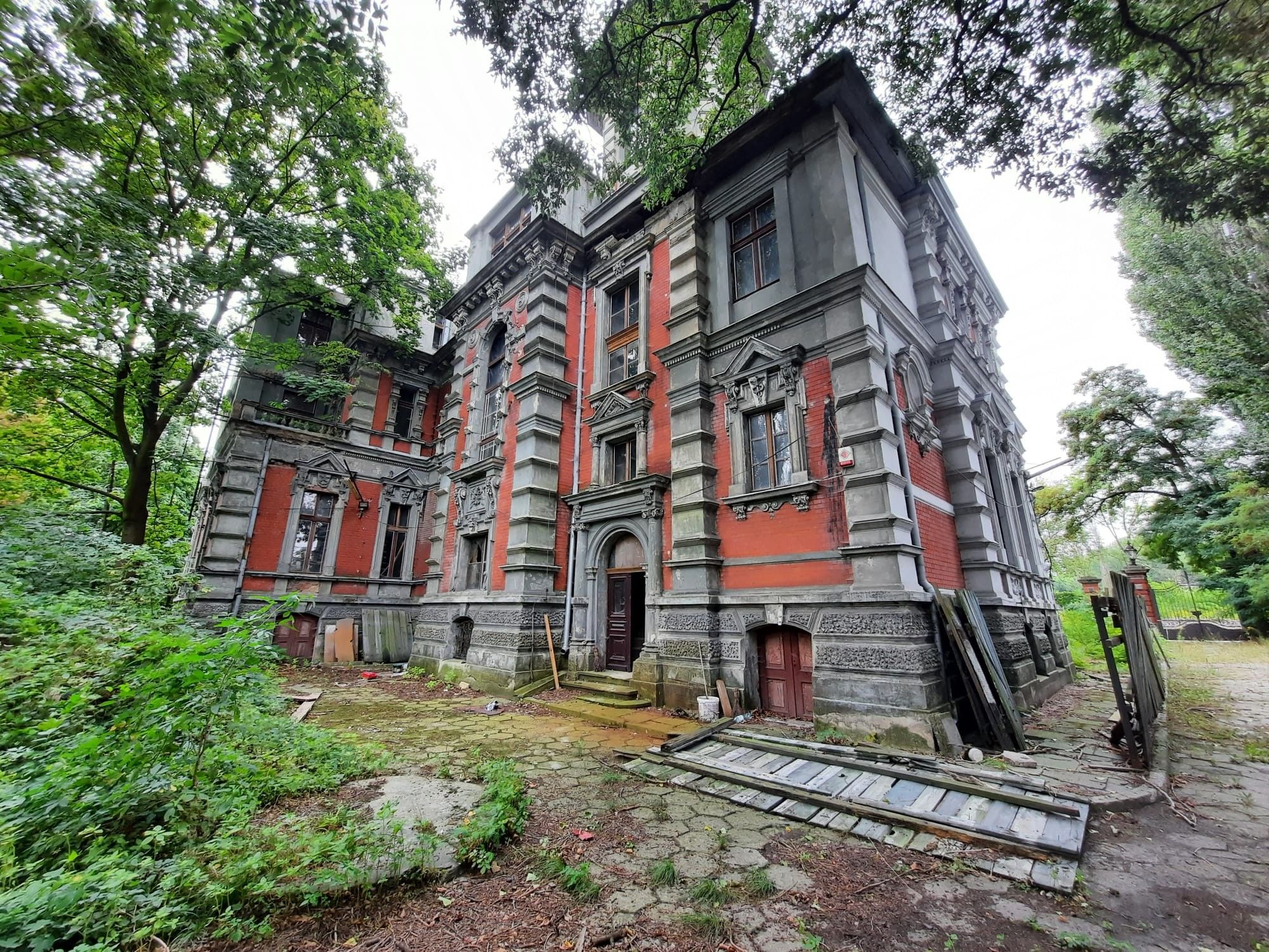 Photos Magnifique villa néo-renaissance à Tomaszów Mazowiecki