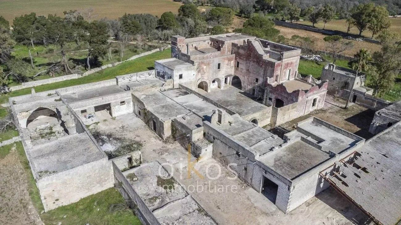 Manduria, Pouilles à vendre