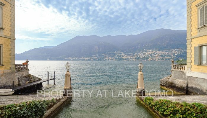 Appartement de luxe au bord du lac dans la Villa Taverna à Torno