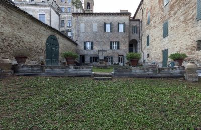 Hôtel particulier à vendre Filottrano, Marches, Cour intérieure