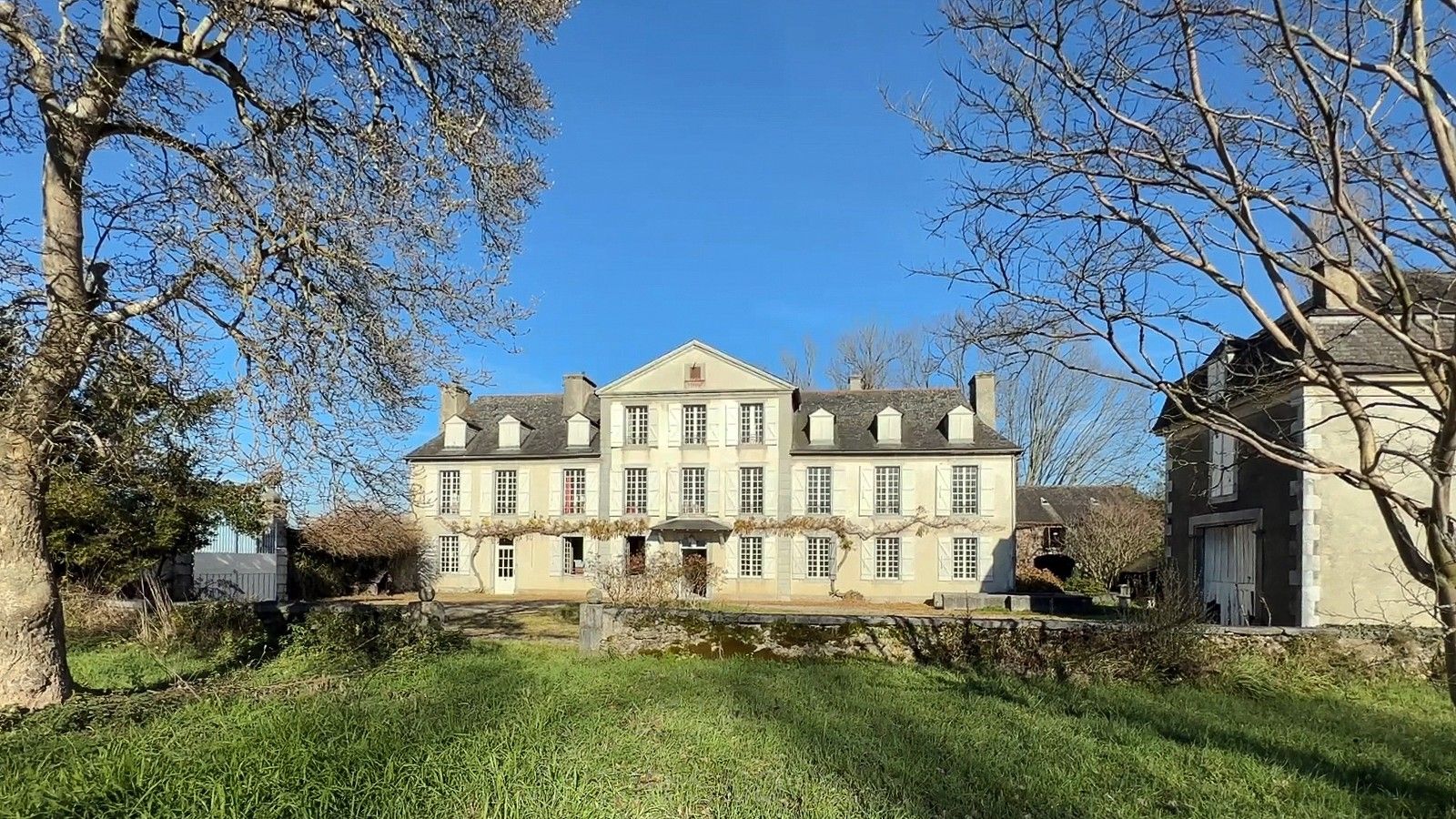 Photos Manoir près de Pau – Idylle historique au pied des Pyrénées