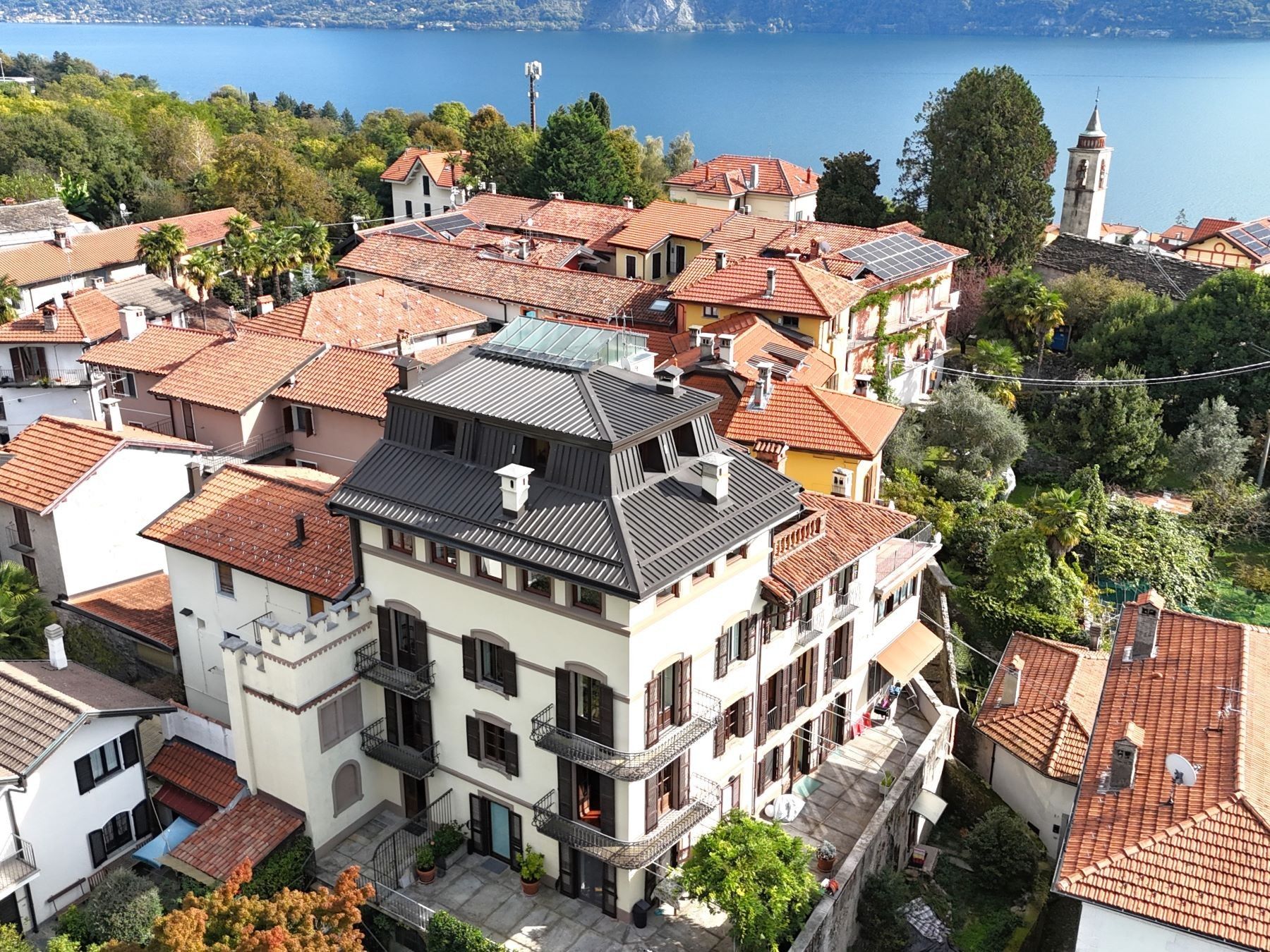 Photos Grand appartement dans une demeure historique - Lac Majeur