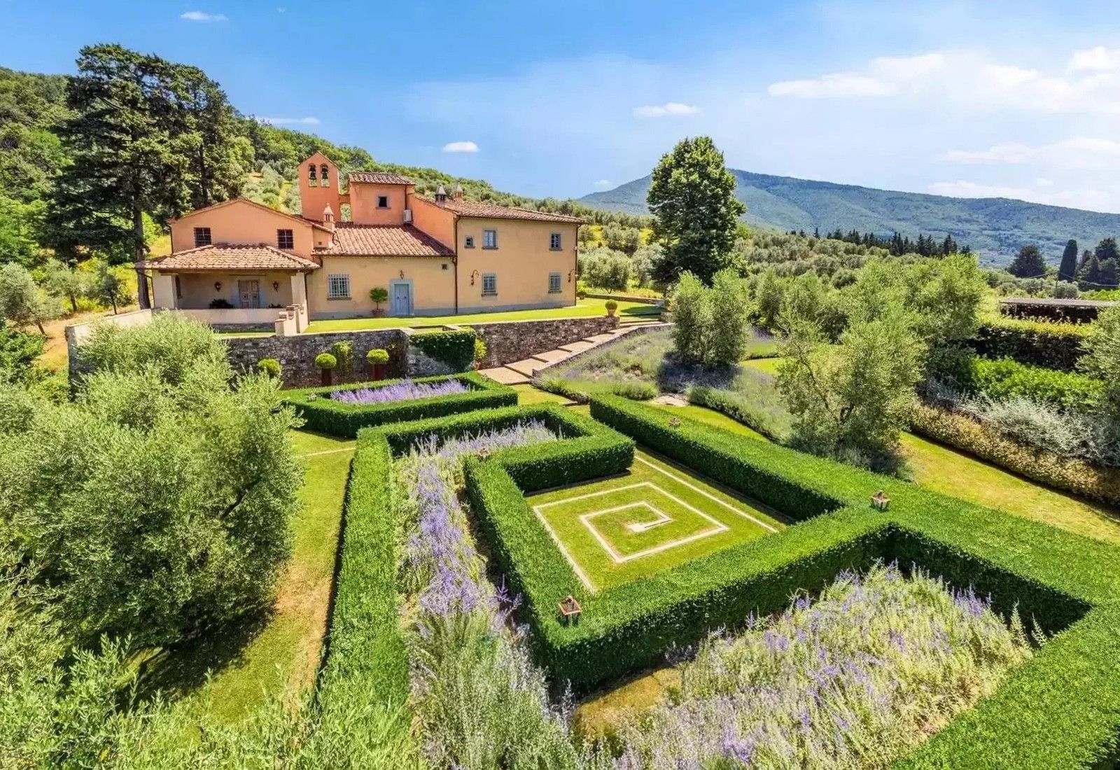 Photos Ancien couvent restauré avec jardin Renaissance et piscine panoramique près de Florence