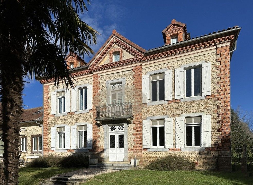 Photos Maison de campagne près de Trie-sur-Baïse