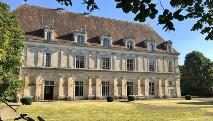 ???images??? Fine listed Renaissance 16th C castle for sale