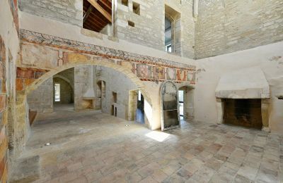 Château à vendre Uzès, Occitanie, Cour intérieure