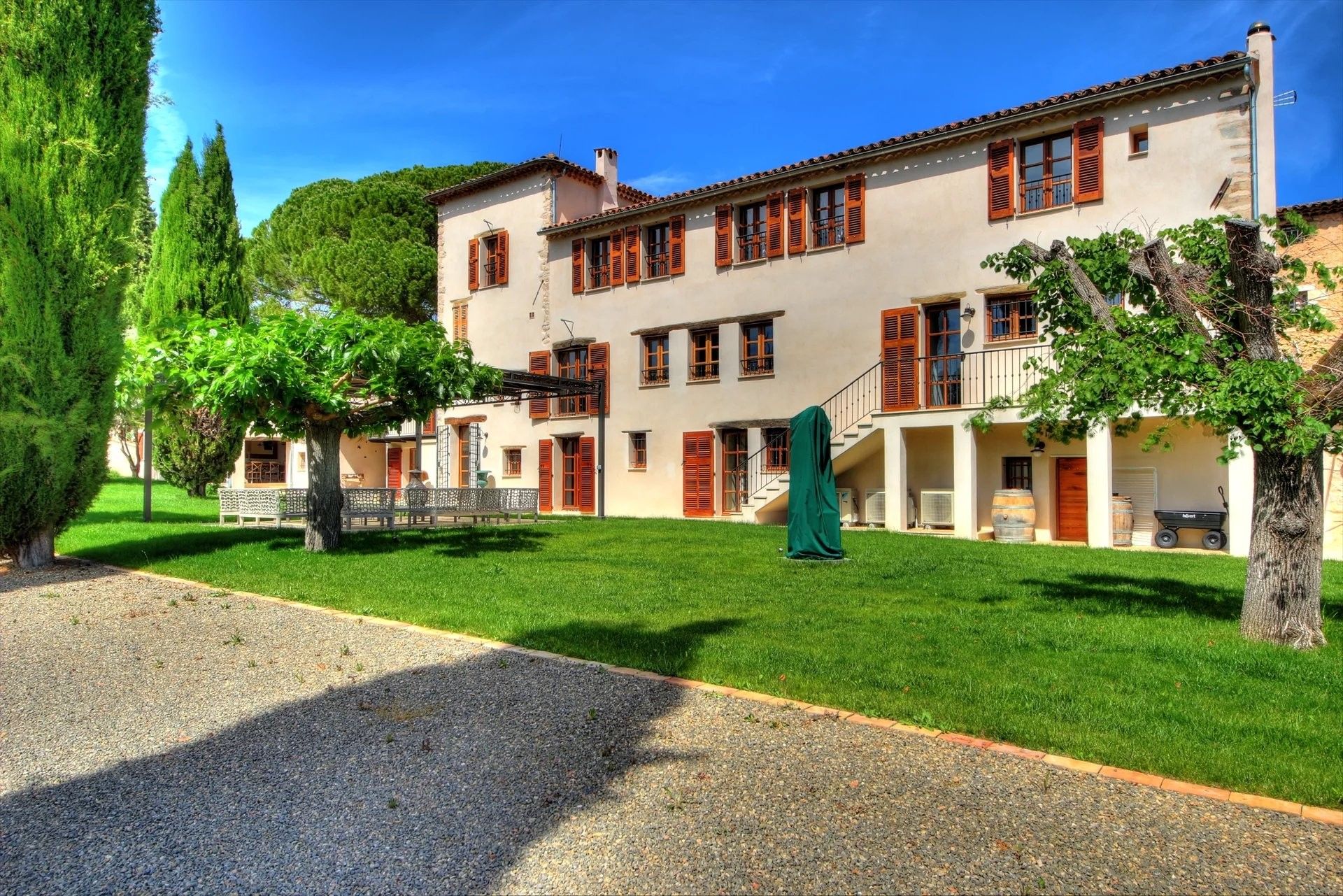 Photos Propriété historique dans la région Provence-Alpes-Côte d'Azur