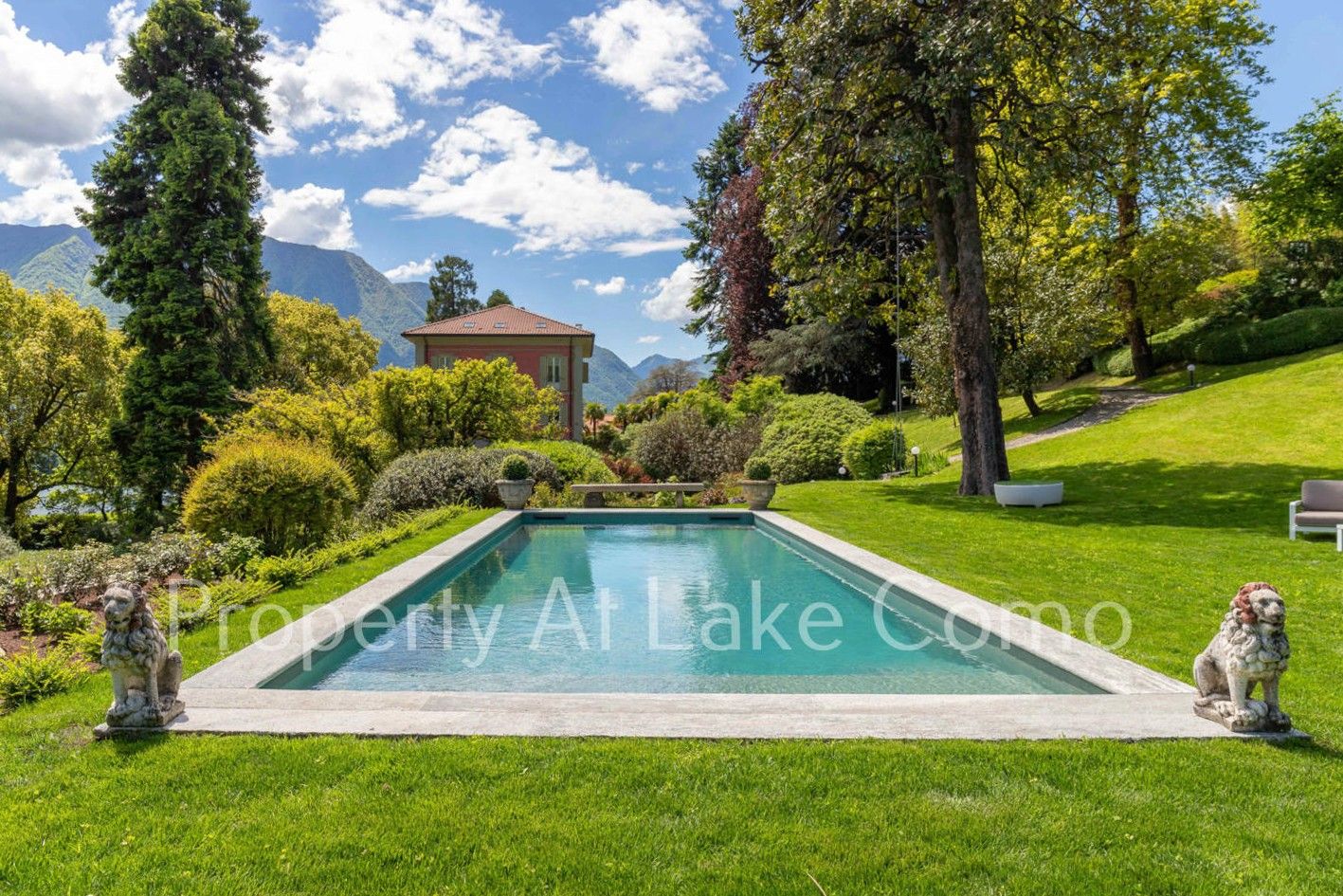 Photos Propriété de prestige avec vue sur le lac près de Côme