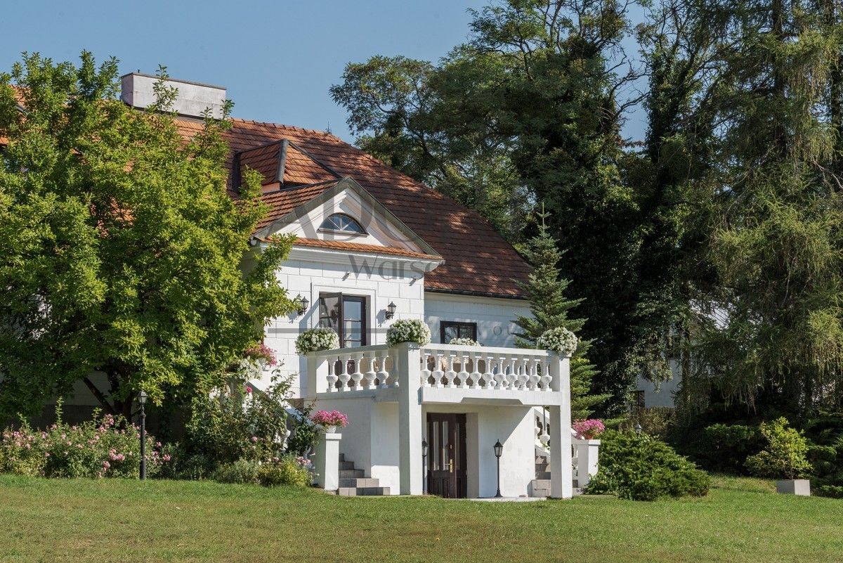 Photos Maison de maître près de Varsovie - hôtel, pension, centre médical ou maison de retraite