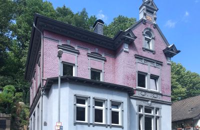 Biens de caractère, Maison historique à Altena, Allemagne – Propriété avec vue sur le château