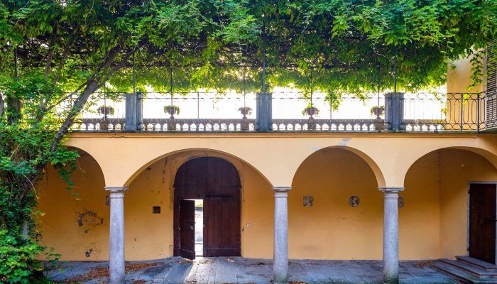 Demeure historique à vendre Belgirate, Piémont,  Italie