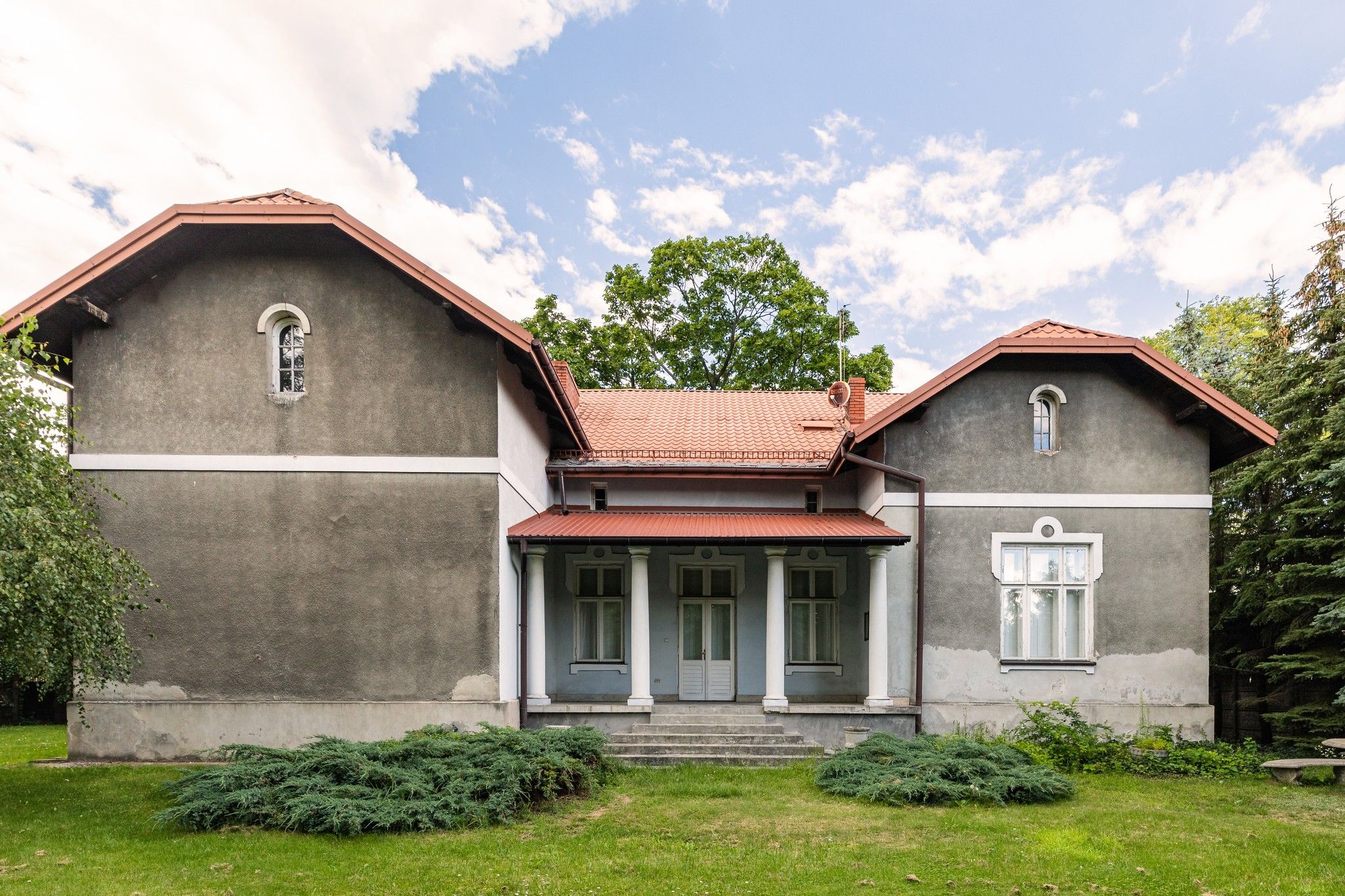 Photos Demeure historique près de Varsovie avec 430 m² habitables et grand jardin