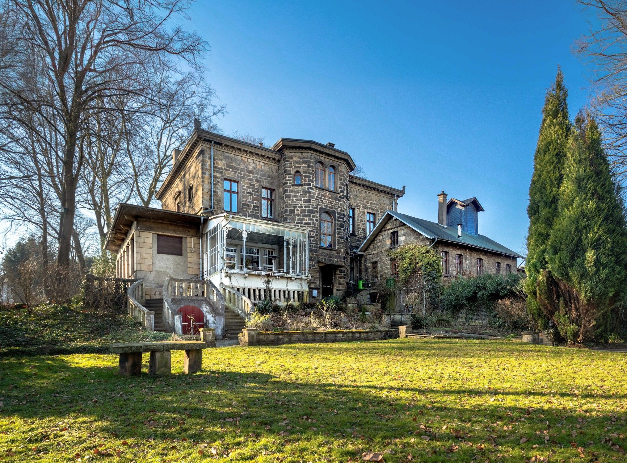Photos Ensemble historique : Villa Müllensiefen et Maison Crengeldanz sur un terrain de 14.000 m²