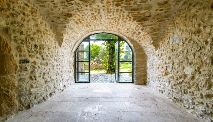 Propriété historique à vendre Uzès, Occitanie,  France