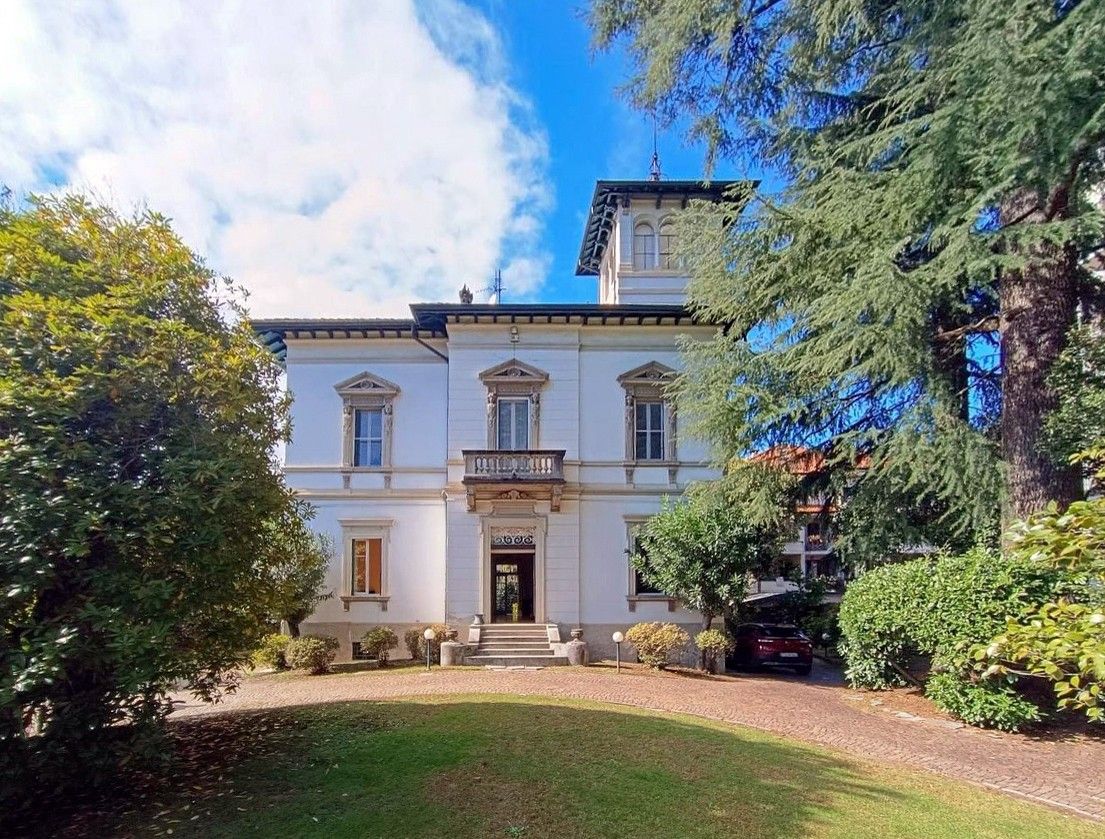 Photos Appartement dans une villa historique à Verbania Pallanza