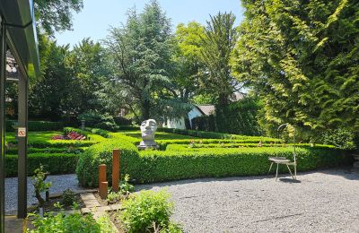 Du fil au château : quand un tailleur devient maître des lieux, Jardin