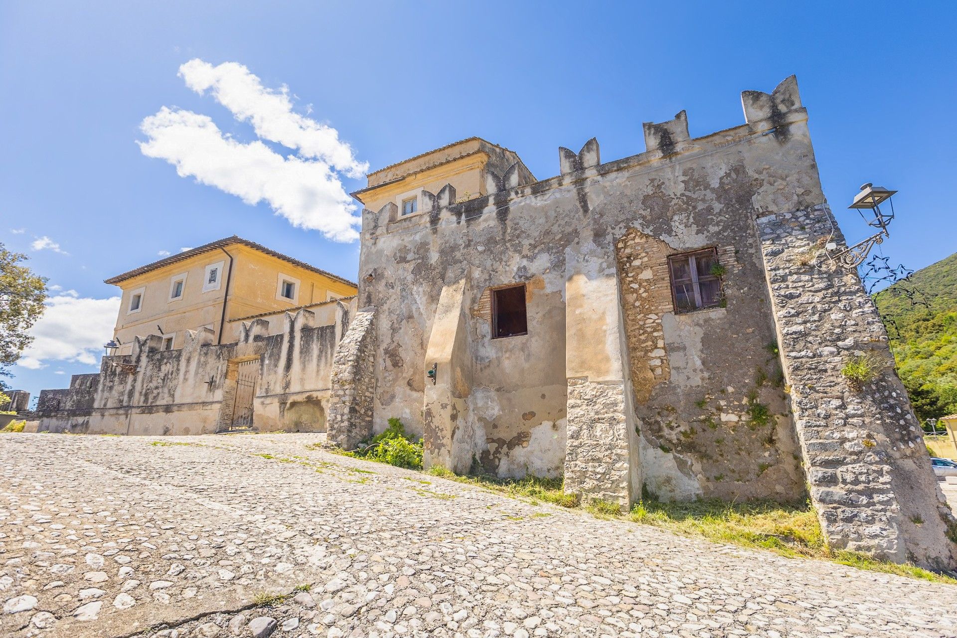 Photos Château à Vacone (Latium) avec vue panoramique près de Rome