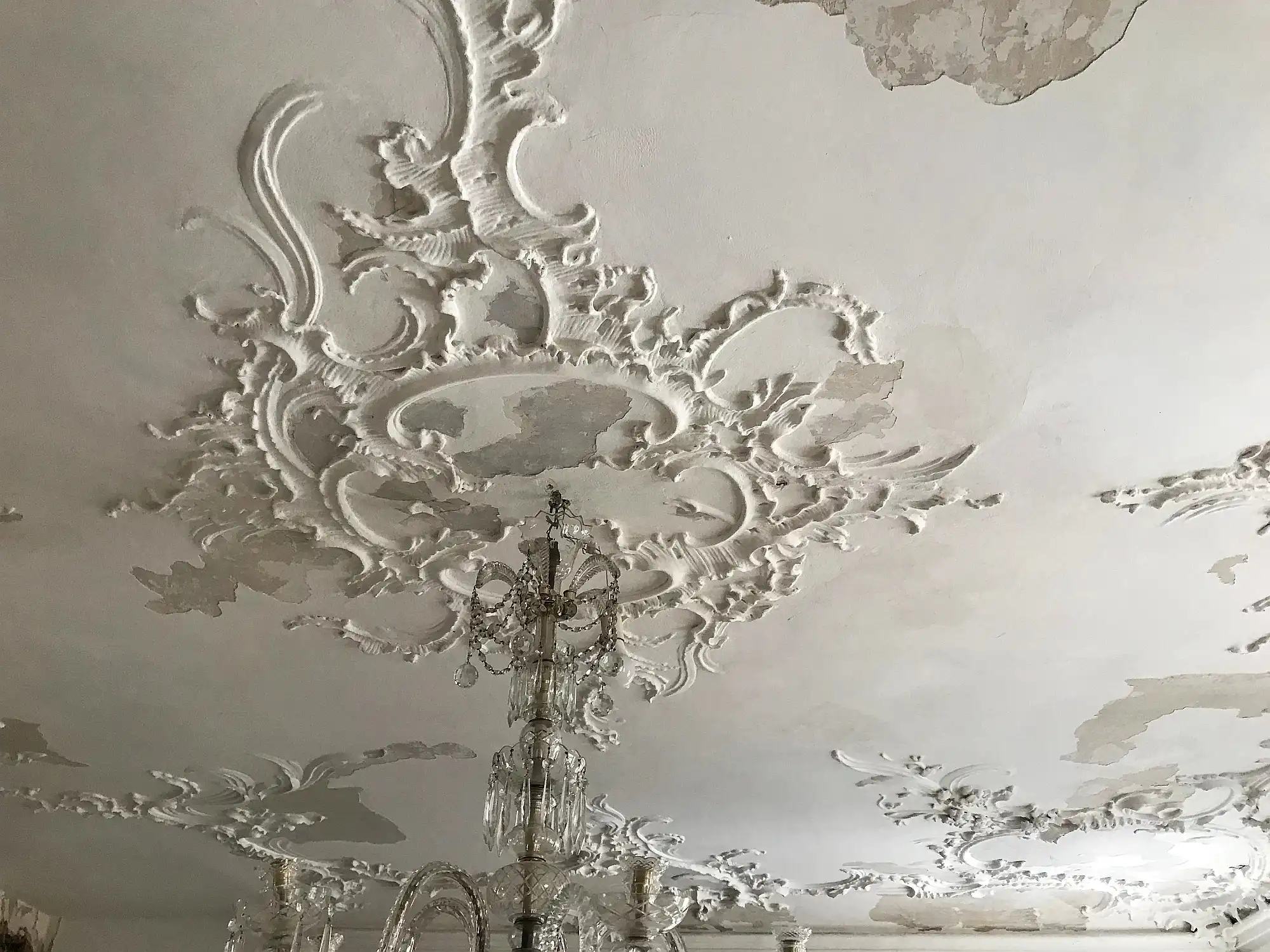 Photos Renovierungsbedürftiges Schloss im Taubertal