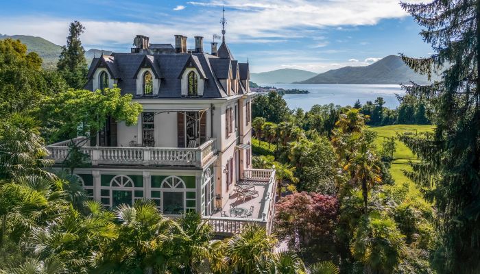 Villa de style Liberty précoce avec vue sur le lac Majeur, Offre privée d’immobilier historique