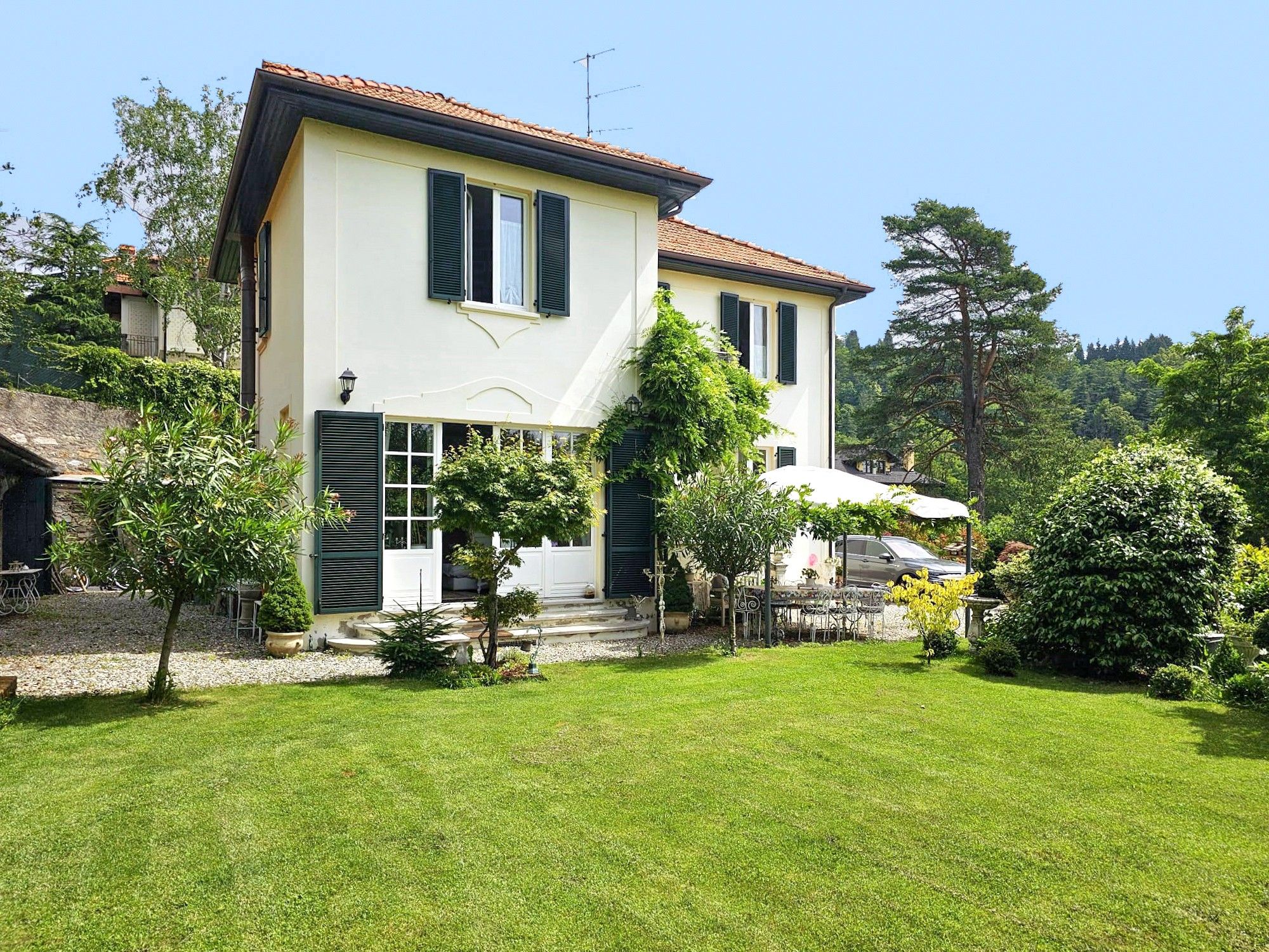 Photos Villa rénovée avec jardin près de Verbania, à quelques minutes du lac Majeur