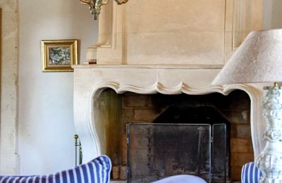 Propriété historique à vendre Uzès, Occitanie, Cheminée