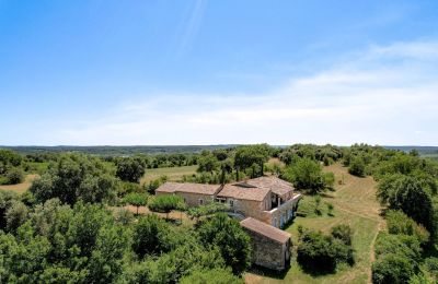 Propriété historique à vendre Uzès, Occitanie, Situation du bien